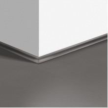 Виниловый плинтус Quick-Step скоция Шлифованный бетон серый (Minimal Medium Grey) QSVSCOT40140 (AMCL40140 / AMGP40140) 17 x 17 мм