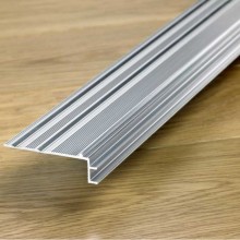 Профиль алюминиевый Quick-Step Incizo для лестниц (для ламината 9,5 мм) NEINCPBASE3 71 x 20 мм